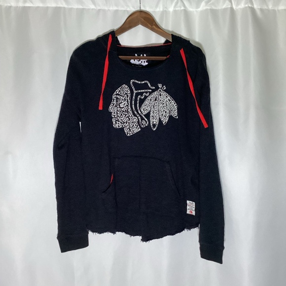 1266. Women's Chicago Blackhawks Pullover Hoodie Size Large EUC - Picture 1 of 6